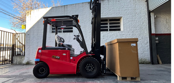 Autoelevador Redfork - Grupo Limbo